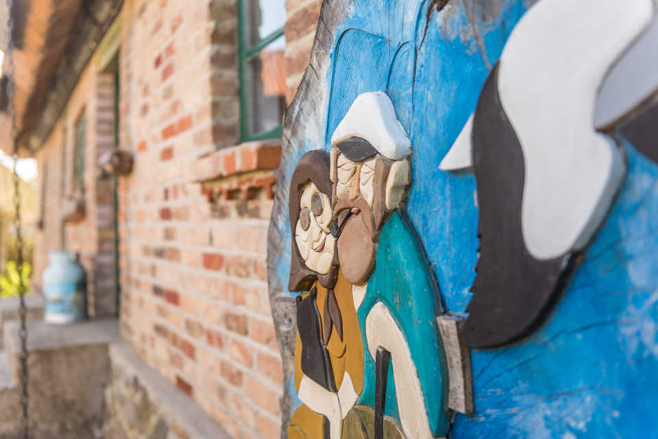 geschnitztes Holzbild